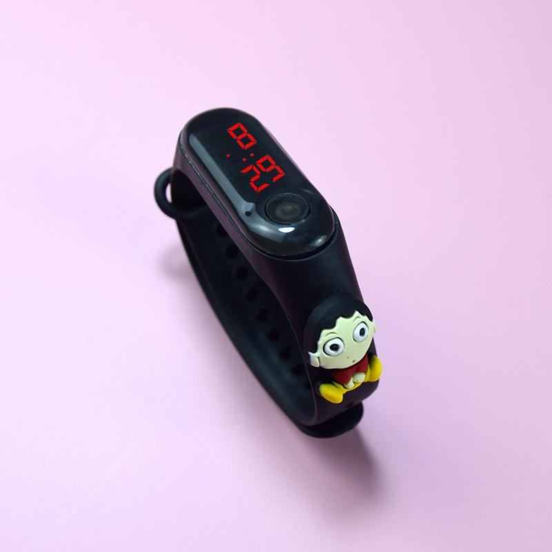 黑色 蜡笔小新