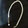 Pulsera de Perlas Color Crema Exquisita de Gama Alta Estilo Francés Retro Igual que en Xiaohongshu para Mujer, Joyería de Mano Elegante de Lujo Ligero con Baño de Oro