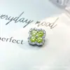 Pendientes de Aleación de Titanio F-136 de Trébol de Cuatro Hojas con Diamantes Completos Pendientes de Labio con Rosca Interna de Titanio G23 Joyería para Piercing Cabeza
