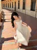 Vestido Midi Malha Lantejoulas Gola V Alças Finas Estrutura de Barbatanas Cintura Modeladora Emagrecimento Barra Larga Estilo Feérico 8019