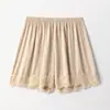 Novos Shorts de Cetim para Mulheres Primavera e Verão 2026, Anti-Exposição, Cor Sólida, Costura de Renda, Adequado para Roupas de Exterior