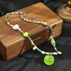 Colar de Contas com Pingente de Maçã Verde Estilo Floresta, Corrente para Clavícula com Personalidade Fresca e Fashion, Acessório Versátil de Nicho para Mulheres