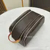 Bolsa de Cosméticos Feminina de Alta Qualidade Novo Estilo Comércio Exterior Quadrado Horizontal Estampado Clássico com Zíper Grande Capacidade Bolsa de Higiene Pessoal de Comércio Exterior