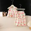Nuevo estilo de verano para niñas: elegante conjunto de top sin mangas tipo tulipán delgado y pantalones de pierna ancha con tirantes anchos de hada floral