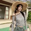 100% Calidad CoreanaCamiseta fina de manga larga a rayas, hombros descubiertos para mujer, camisa de verano para aire acondicionado, top chic de hombro asimétrico 26045