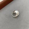 Anillo de bola de oro grande, liso y simple, de moda en Europa y Estados Unidos, con diseño de nicho, anillo de bola apilada de temperamento de alto sentido.