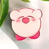 Broche de acrílico de desenho animado da moda, distintivo fofo do Kirby para estudante, acessório de pino para roupa, estojo de lápis, patch