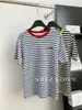 Camiseta de Manga Corta a Rayas y Bloques de Color 2026 Verano Nuevo Estilo 69% Algodón para Mujer, Top Bordado con Cuello Redondo Estilo Coreano, Versátil y Rejuvenecedor
