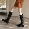 Botas de cuero de vaca para mujer que favorecen la forma de la pierna, con un tacón medio grueso, hebilla de cinturón negra, caña alta, botas de montar
