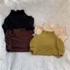 Juega junto con madre e hija versión coreana de nueva camiseta versátil multicolor de fondo de principios de otoño H22Q100