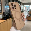 Yadun é adequado para capas de celular Apple 17, oferecendo uma cobertura completa com sensação semelhante à pele e atração magnética, e é compatível com iPhone 16, apresentando furos de precisão em acrílico.