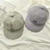 Gorra de Béisbol Plana de Ala Plana con Bordado de Letras a Cuadros de Secado Rápido 2026 Nueva para Mujer, Gorra Fina de Sombrilla para Primavera y Verano para Hombre