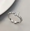 Anel de Abertura Borboleta Microincrustado de Zircônia Luxo Leve Anel Artefato Empilhado Tridimensional Super Brilhante Design Ajustável Anel de Dedo