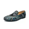 Nuevos mocasines de cuatro estaciones transfronterizos, mocasines slip-on de suela blanda con patrones tallados, zapatos de cuero para hombre de talla grande, estilo casual de negocios