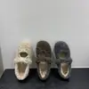 Zapatos de mujer estilo lazo francés, zapatos de noche, zapatos de suela plana para otoño e invierno para combinar con faldas, zapatos peludos para mujer, zapatos sencillos de felpa gris para usar al aire libre