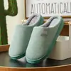 Zapatillas de lana para parejas, zapatos cálidos, antideslizantes, de terciopelo, de algodón y otoño, venta al por mayor de fábrica