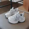 Zapatos Deportivos para Niñas 2026 Modelo Nuevo Verano y Otoño Zapatos Infantiles para Niños Mayores, Zapatos de Correr de Malla Transpirable, Zapatos tipo Papá para Estudiantes