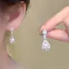 Brincos de Pérola Pétala Francesa com Agulha de Prata S925 Feminino 2025 Novo Estilo Quente Outono e Inverno Brincos Estilo Festivo Acessórios de Orelha