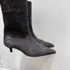 Botas ChuYuJi de Cano Largo e Salto Baixo Estilo Coreano Retrô Bico Fino Meio da Panturrilha Botas de Moda Feminina Botas de Cano Curto