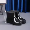 Botas de lluvia de corte bajo para hombre con forro de polar, zapatos impermeables engrosados, impermeables y antideslizantes, cálidos y aislados, adecuados para sitios de construcción, disponibles en estilos de caña alta y caña corta