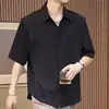 Nueva Camisa de Manga Corta de Verano 2025 con Hielo Sedoso Fluido, Camisa de Manga Media de Color Sólido Antiarrugas de Tendencia Estilo Coreano para Hombre