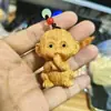 Escultura em Madeira de Cipreste Macaco Fofo Pingente de Animal de Mão Peça de Mão do Zodíaco Zodíaco