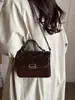 Bolsa de ombro texturizada retrô, novo modelo 2026, bolsa de mão estilosa com grande capacidade, adequada para uso casual e para o trabalho, estilo crossbody ou de mão, para mulheres