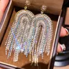 Pendientes de Flor de Perla con Circonita Incrustada de Diamantes de Lujo, Pendientes de Moda de Lujo Ligero y Gama Alta, Pendientes de Estilo Europeo y Americano con un Diseño de Nicho