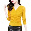 Foto real outono e inverno 2023 novo gola V temperamento versátil malha de seda brilhante com strass quente manga longa blusa base feminina