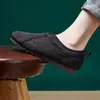 Zapatos de vestir sin cordones de cuero suave y suela blanda para comercio exterior transfronterizo 2024 nuevos mocasines cómodos de felpa para invierno