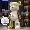 Alemán 2026 Nuevo Modelo Fabricante Lujo Ligero Oso Violento Sala de Estar Gabinete de TV Decoración Adornos Grandes de Pie Hogar Gama Alta