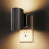 Luz de Noche Enchufable Gy155 Negra Cilíndrica Estilo Boina Arriba y Abajo Luminosa Pasillo Mesita de Noche Sensor de Control Luz de Noche