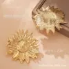 Pendientes Exagerados de Metal Retro Flor de Girasol Europeos y Americanos Estilo Frío Aretes Sencillos Pendientes de Moda Elegantes para Mujer