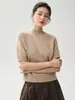 Suéter de cashmere simples 2026 de manga curta para mulheres, nova coleção de outono, gola alta discreta, mangas de tricô de cinco quartos, peça básica versátil
