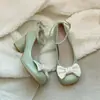 Sandalias Baotou para Mujer 2025 Verano Nuevo Ins Versátil Retro Hebilla Tacón Grueso Antideslizantes Zapatos Mary Jane Modernos