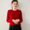 Suéter de cashmere elegante e estiloso com gola redonda para mulheres, apresentando um design de tricô torcido, tecido espessado e um caimento que afina a silhueta, macio e confortável, perfeito como peça de base.