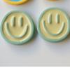 Lindo Color Goteo de Aceite Sonriente diy Accesorios de Resina Mano Aretes Accesorios para el Cabello Llavero Material para Carcasa de Teléfono Venta al por Mayor