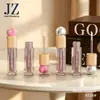 Pedido Jinze: Botella Cuadrada con Tapa de Bola/Cadena Colgante Tapa de Corazón, Tubo de Brillo de Labios, Material de Empaque de Tubo Vacío de Plástico