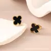 Mais vendidos Europa e Estados Unidos com brincos de trevo de quatro folhas em aço titânio 13MM 18K não desbotam simples Joker de alta qualidade sortudo I