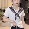 Camiseta estampada de manga curta, moderna e jovem, para mulheres, estilo coreano de verão, fashion, modelagem solta, que afina a silhueta, top feminino criativo versátil