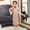 Vestido Cheongsam Xadrez de Algodão e Linho para Meninas Verão 2026 Novo Estilo Chinês para Meninas Pequenas e Crianças Mais Velhas Vestido Retrô