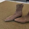 Otoño/Invierno 2026 Botines Nuevos para Mujer Botas Martin Gamuza Tacón Oculto de 5cm Punta Fina Francesa Botas Color Nude Retro Adelgazantes Pequeños