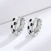 Pendientes de tablero de ajedrez con un estilo dulce y fresco único, pendientes circulares de tablero de ajedrez en blanco y negro, tachuelas elegantes, pendientes de alta gama