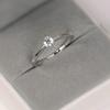 Anel de Diamante Único com Seis Garras para Mulheres, Luxo Leve, Simples e Elegante, Versátil para o Dia a Dia, Design de Alta Qualidade, Design Aberto, Alta Retenção de Cor