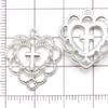 Colgante de la serie Corazón Calado de Aleación Plateada Brillante de Venta Caliente Transfronteriza DIY Pulsera Collar Accesorios de Joyería