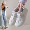 2025 Nuevos Zapatos Blancos para Mujer Otoño Nuevo Estilo Coreano Ins Estudiantes Femeninas Casual Deportes Tenis Versátiles Street Shooting K3909