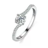 Anillo de Brazo Retorcido de 50 Puntos de Plata de Ley S925 Anillo de Moissanita de Cuatro Garras Brillo Diamante para Mujer Fabricante Venta al por Mayor Transfronteriza en Stock