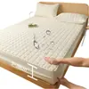 Funda de colchón acolchada antibacteriana Clase A, funda de cama segura para bebés, protector de colchón impermeable a prueba de orina, funda de cama modelo nuevo 2026