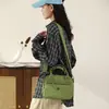 Nova Bolsa de Nylon Fashion Transfronteiriça Nova Versão Coreana Multicamadas com Zíper Tendência Versátil Bolsa de Mão Casual Feminina Atacado