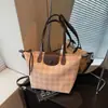 Bolsas Femininas, Novas Bolsas de Ombro Casuais Estilo Universitário para o Outono e Inverno de Grande Capacidade, Bolsas Tote Simples Xadrez